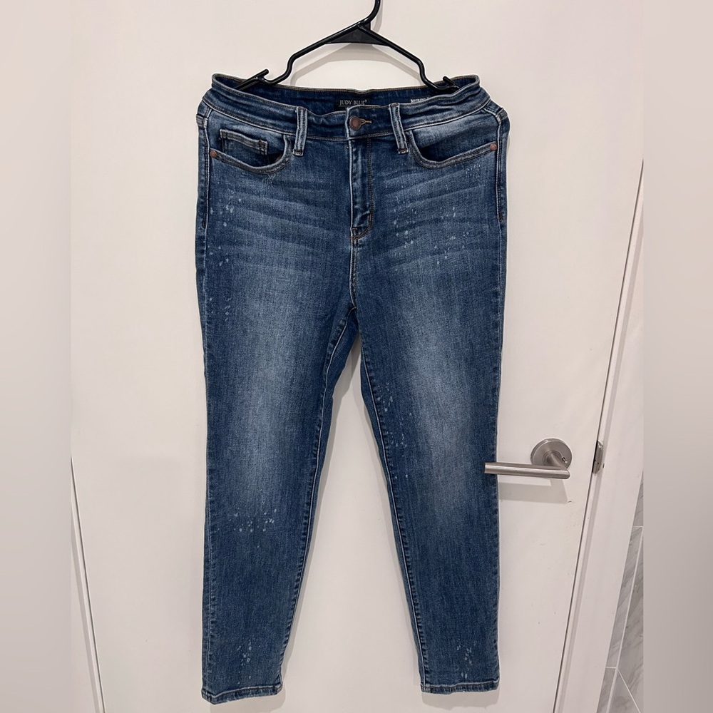 Judy Blue "Lennon" High Rise Bleach Splash Boyfriend Denim - Dark Mid Wash - 7